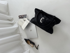 SENTIMENTAL BAG IN SILVER